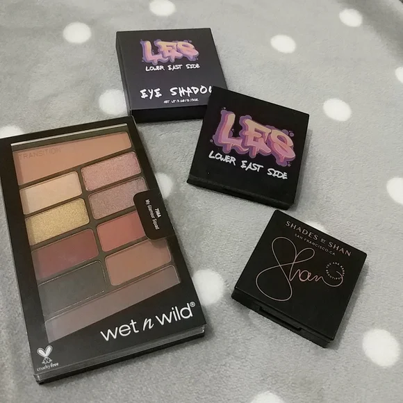 Eyeshadow Bundle - Picture 2 of 3